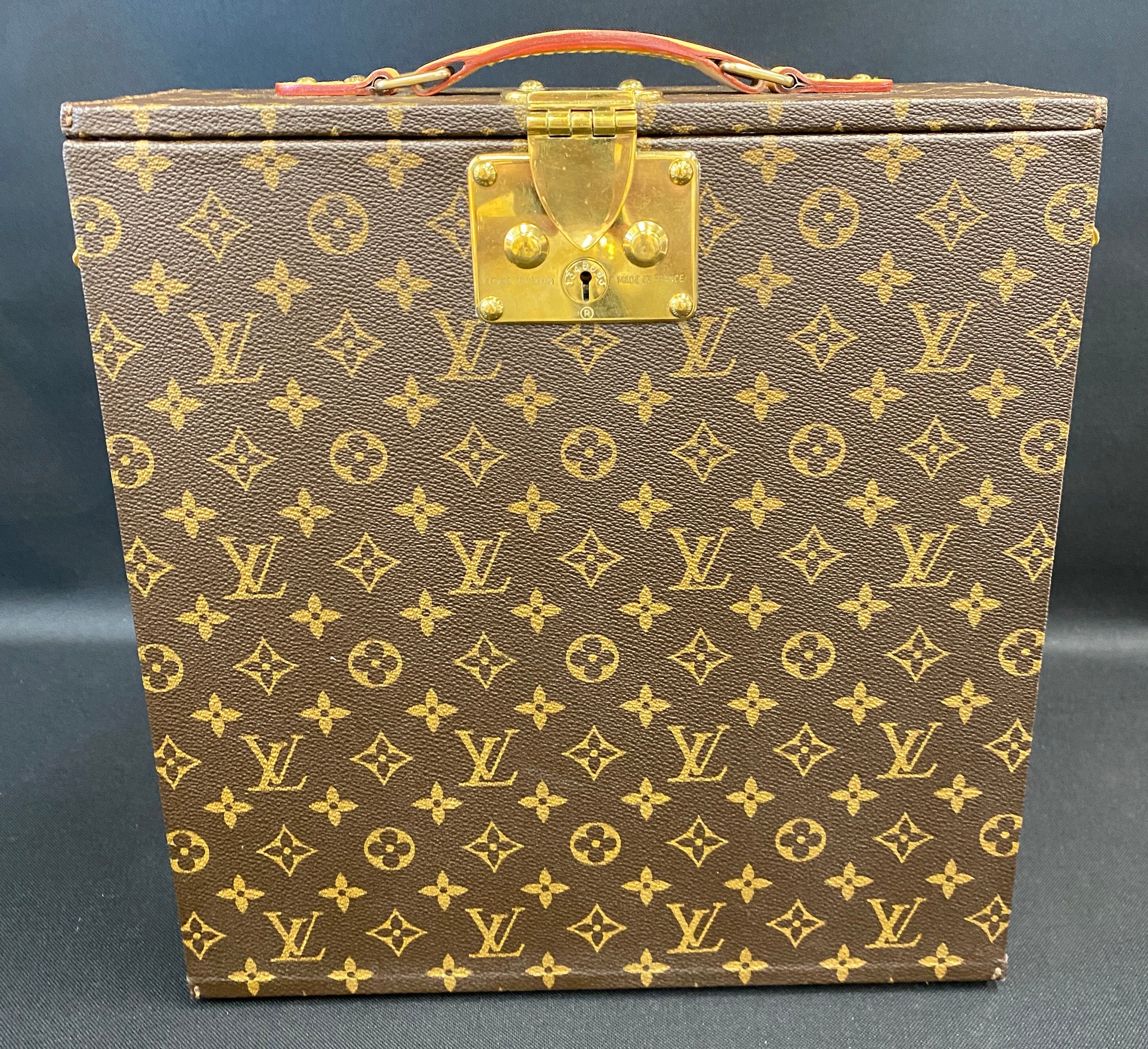 Louis Vuitton Single Bottle Wine Case with two glasses